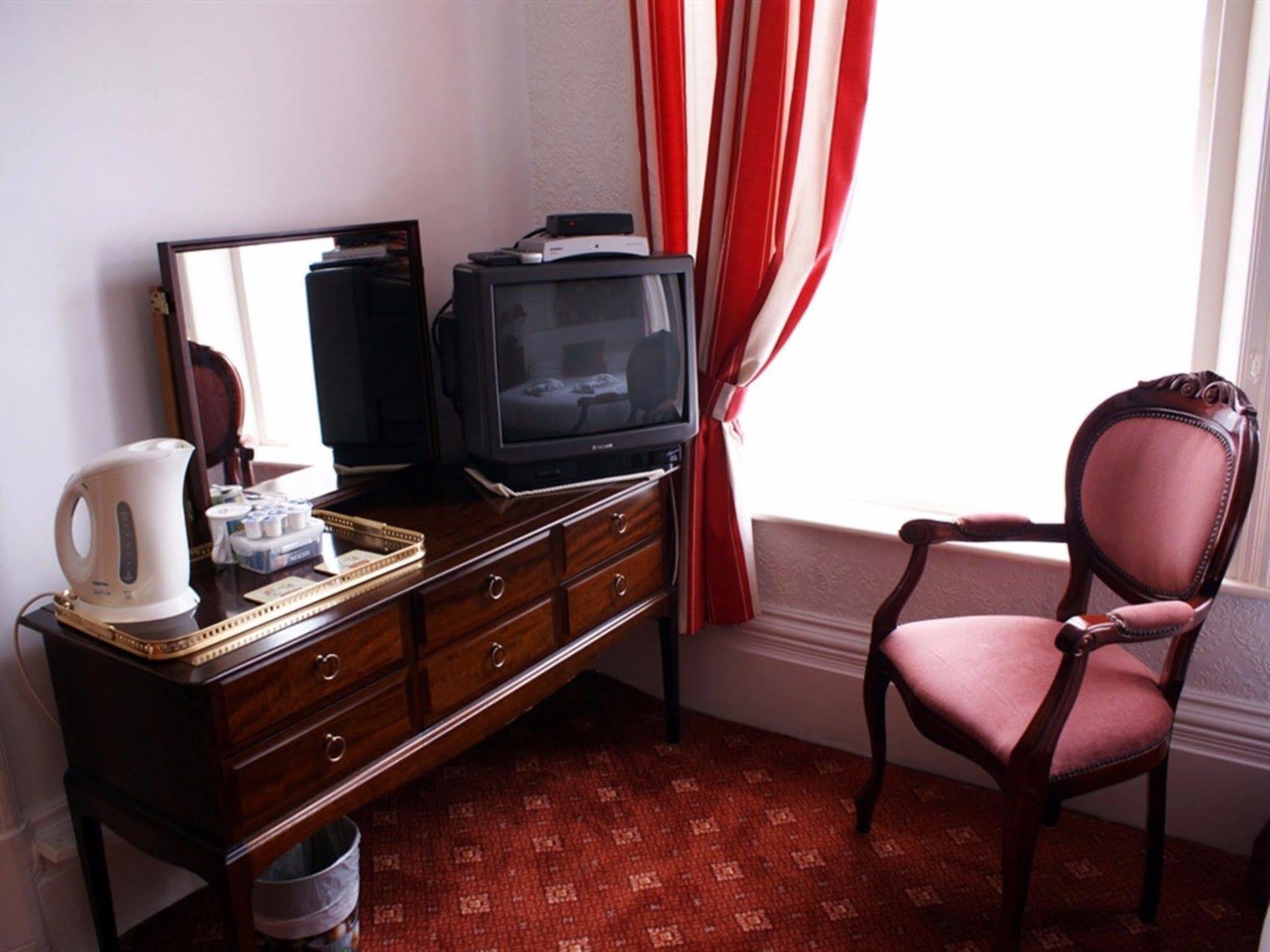 The Highfield Private Hotel Blackpool Luaran gambar