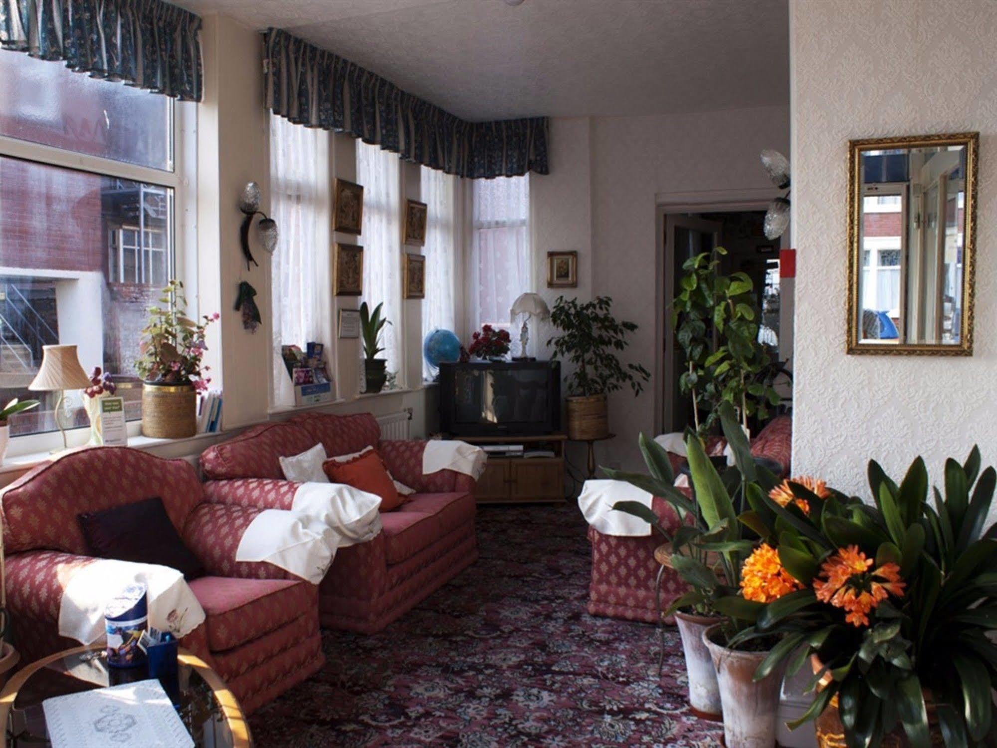 The Highfield Private Hotel Blackpool Luaran gambar