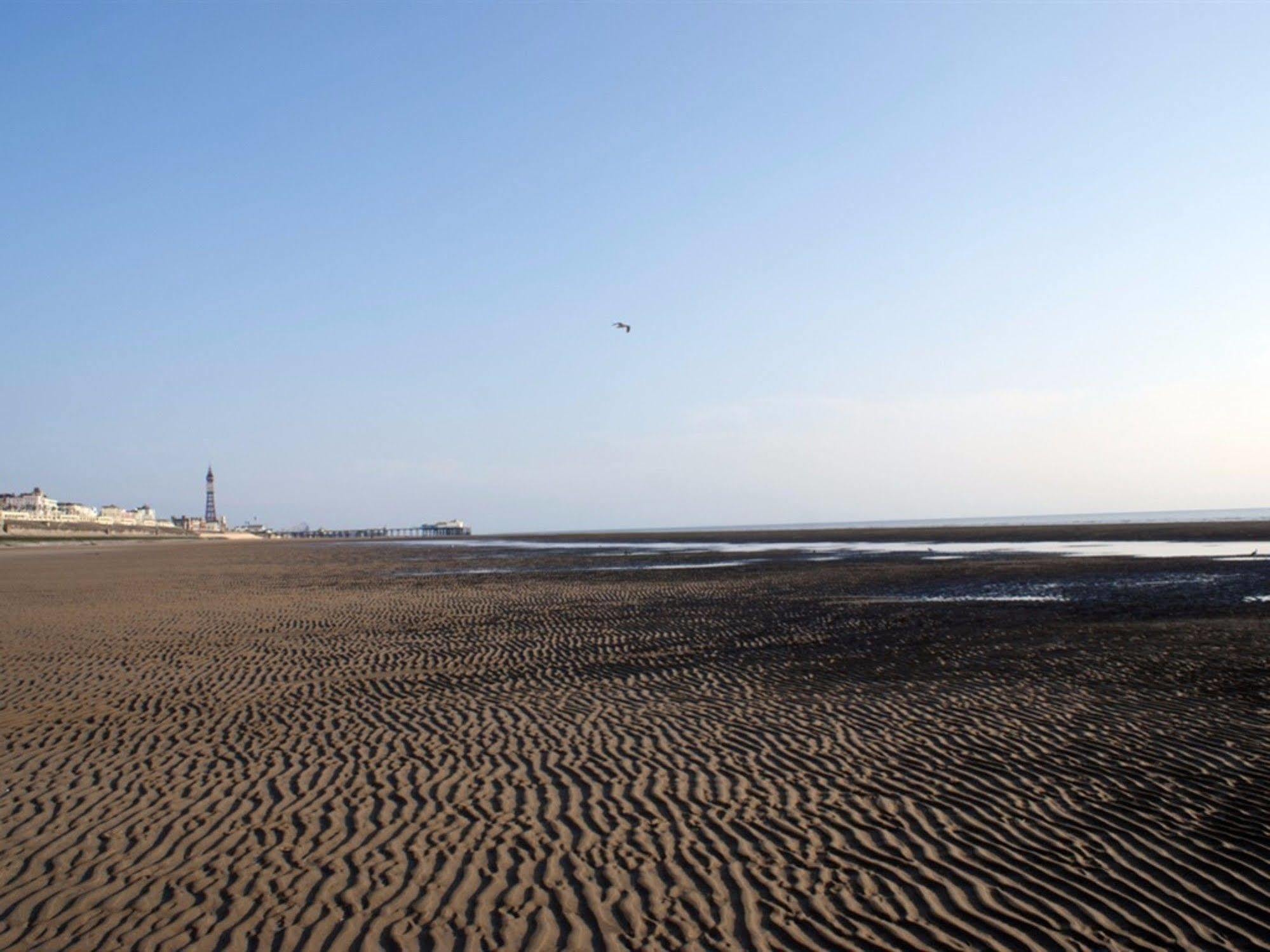 The Highfield Private Hotel Blackpool Luaran gambar
